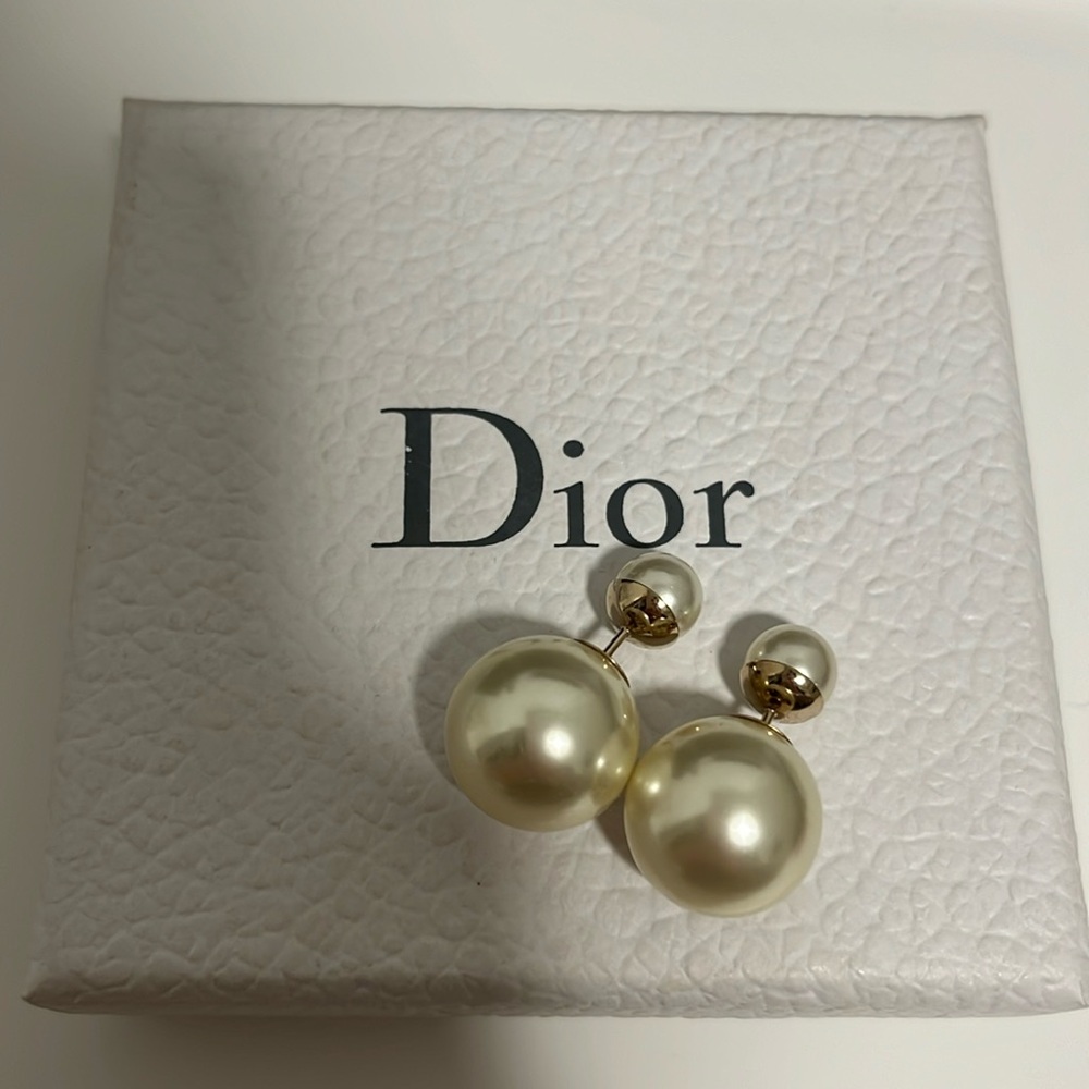 Dior pearl earrings